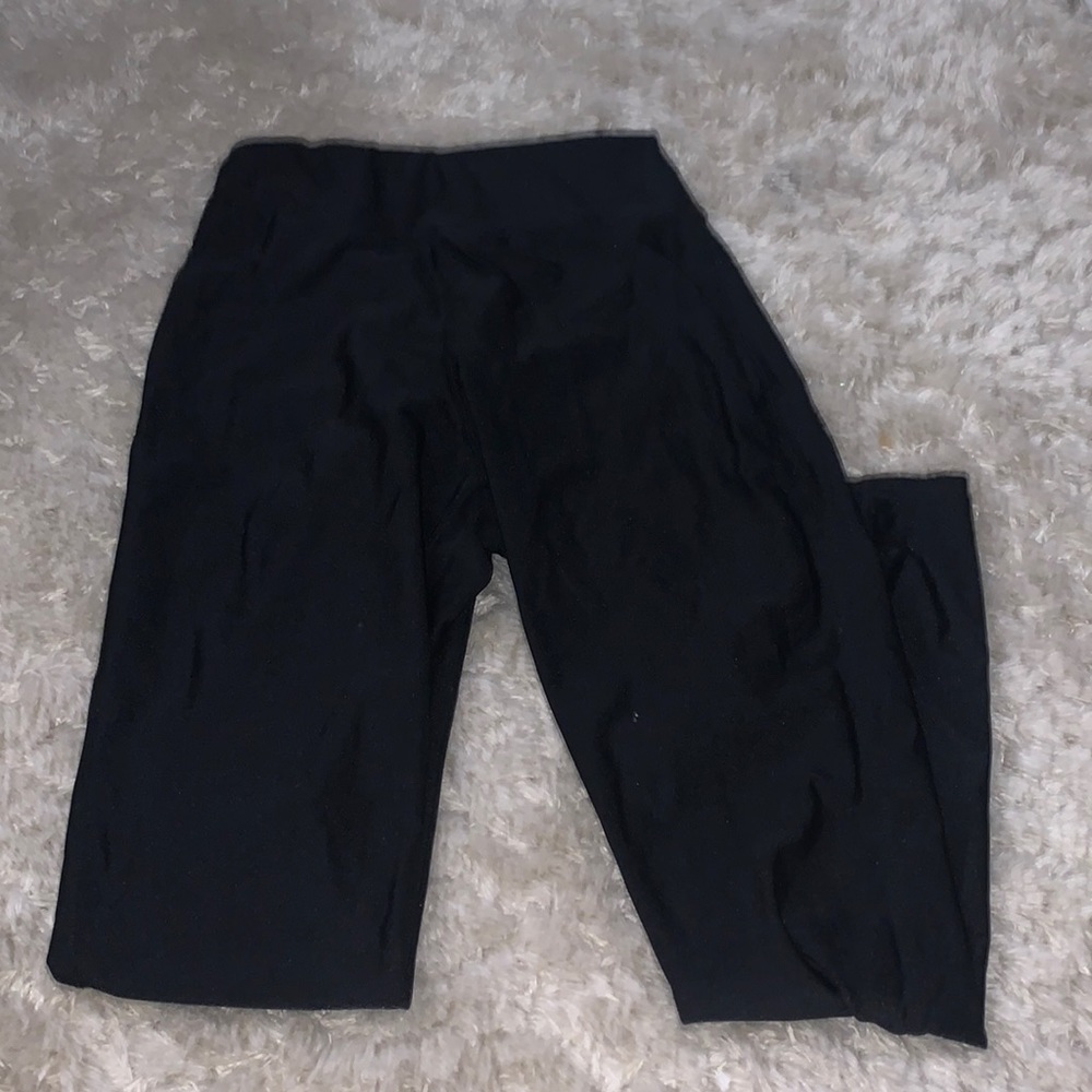 silky smooth shinny leggings